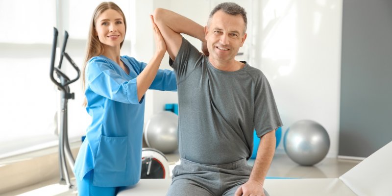 Why do Canadian Physiotherapists Need Laundry/Dry Cleaning Services?