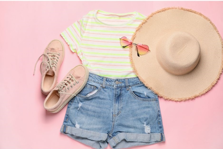 How to wash your Summer Clothes: Lightweight Fabrics, Sweat, and Sunscreen Stains